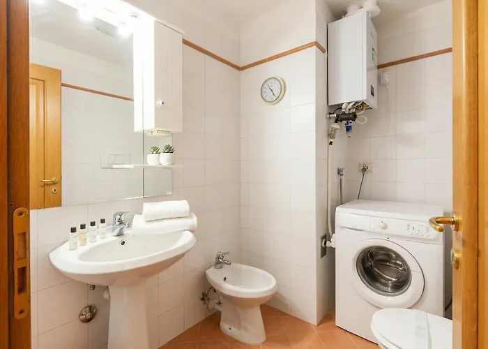 Trastevere Chic 2 - Near Center & Station Apartment